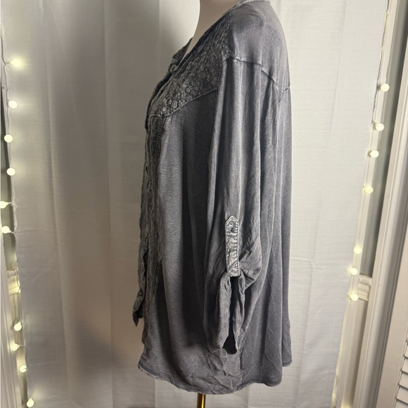Vintage America Gray Buttoned Tunic with Relaxed Fit - Picture 3 of 7
